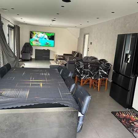 Grande Villa Avec Piscine Bompas  Екстериор снимка