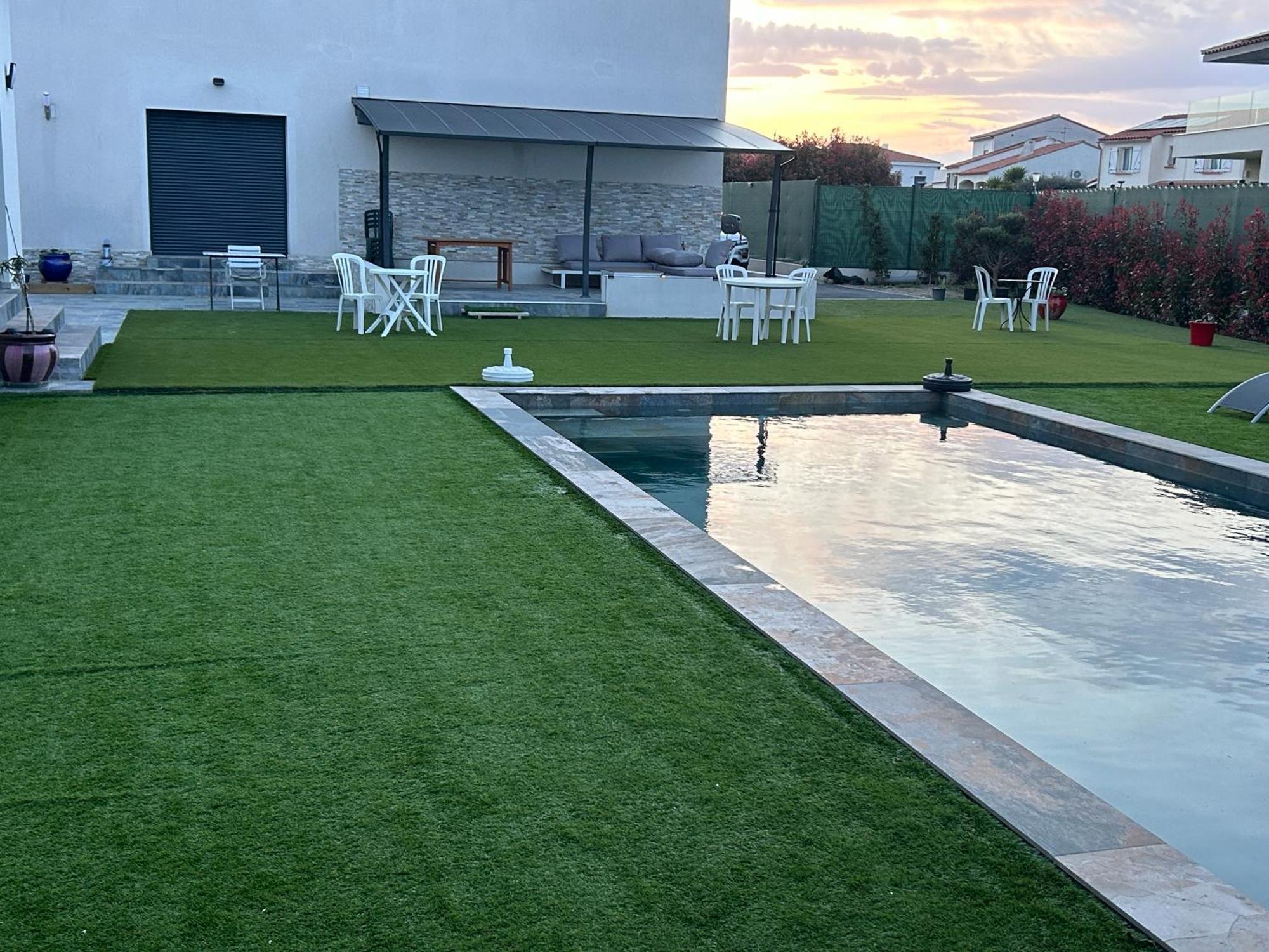 Grande Villa Avec Piscine Bompas  Екстериор снимка
